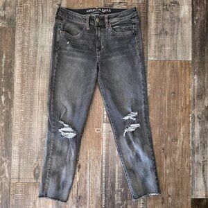 American Eagle Super Stretch Jeggings Cropped Distressed size 4